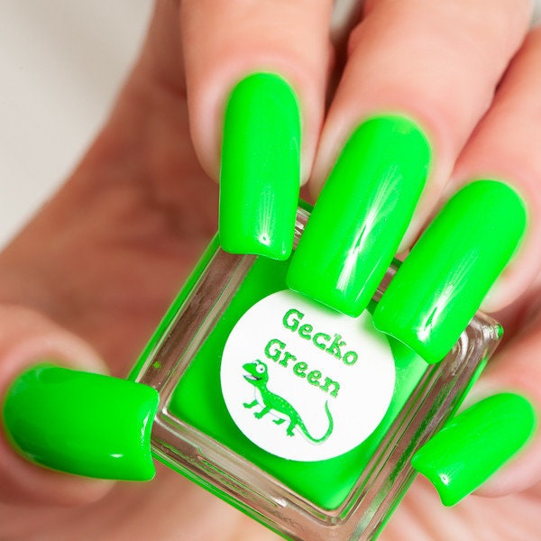 Vibrant Lime Green Nails Pictures, Photos, and Images for Facebook, Tumblr,  Pinterest, and Twitter